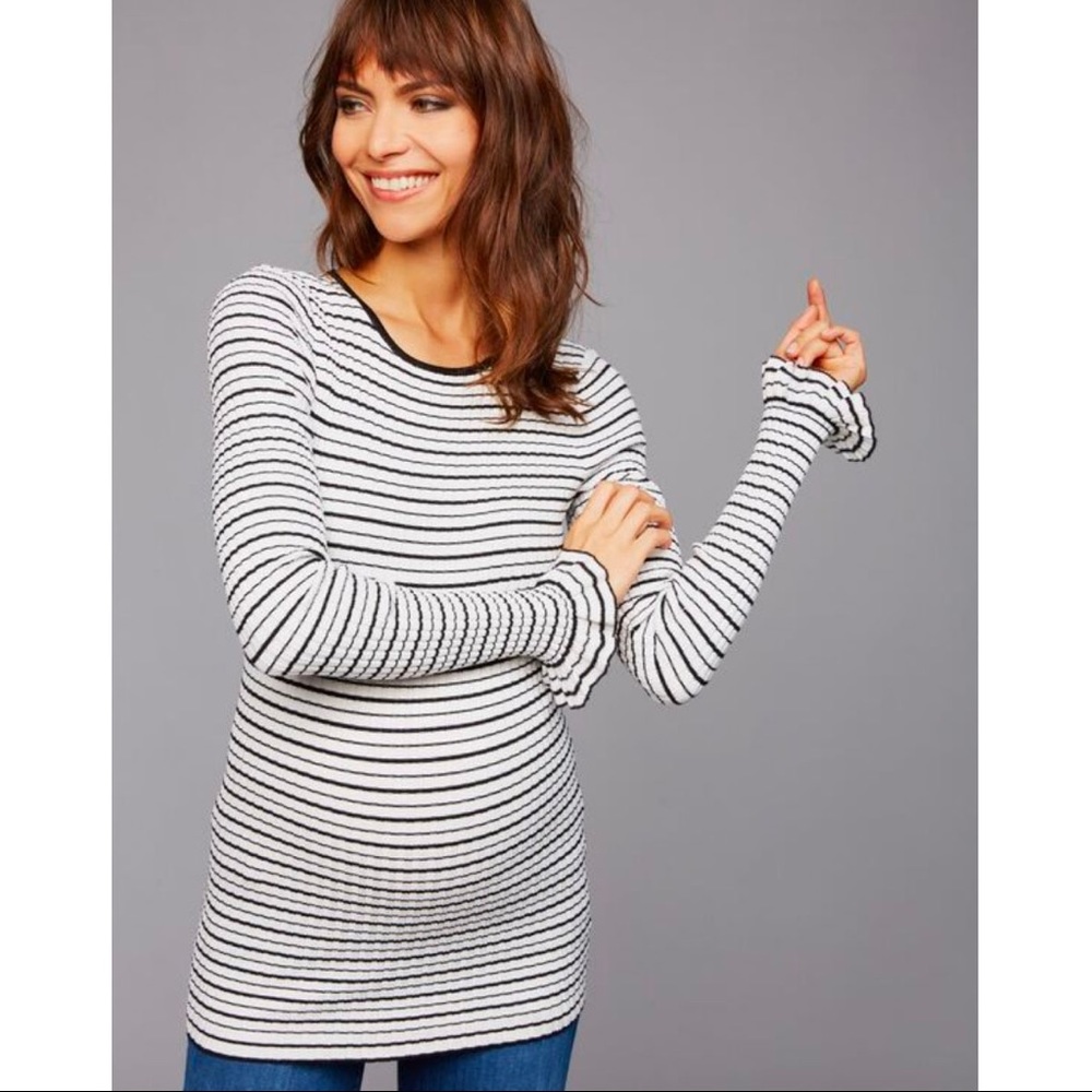 NWT. Rib knit maternity top.